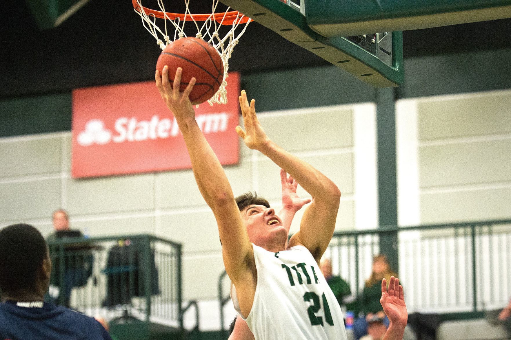 120618-blm-spt-13iwuhoops